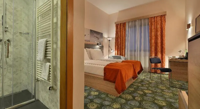 Двухместный номер Deluxe Ramada by Wyndham Airport Prague