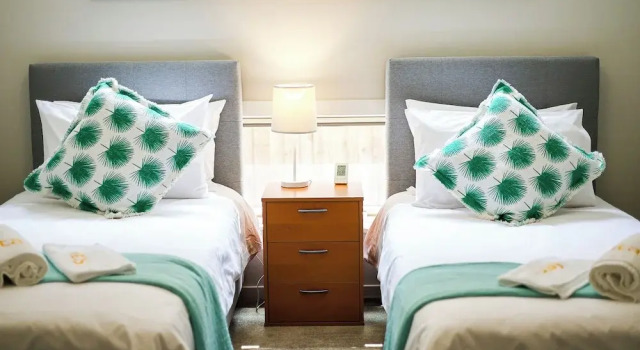 Коттедж StayAU Spacious Stay Point Cook