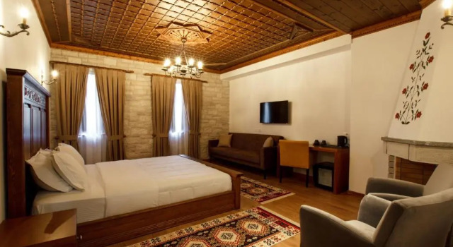 Номер Deluxe Rose Garden Hotel