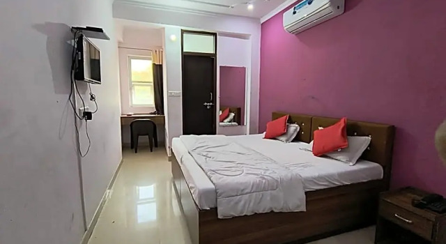 Hotel Bullet Inn @ Jaipur, Забронировать Отель Джайпур Jaipur Region, рядом с Rajasthan University of Health Sciences