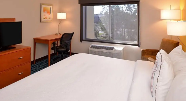 Двухместный люкс Executive c 1 комнатой Fairfield Inn by Marriott Hattiesburg