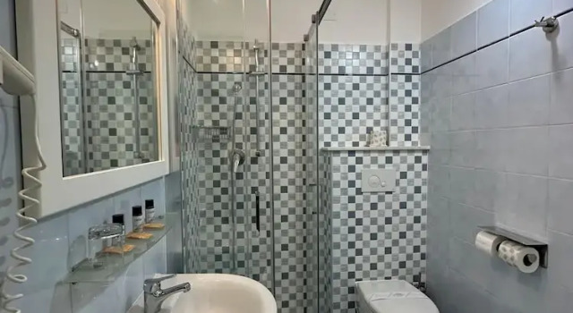 Трёхместный номер Standard с балконом Hotel Cala Dei Pini