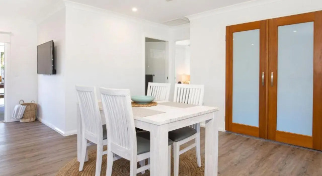 Periwinkle I Pet Friendly I 2 Mins Walk to Beach, Забронировать Отель Калберра-Бич Shoalhaven