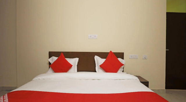 OYO 45288 Hotel 2 Yaars