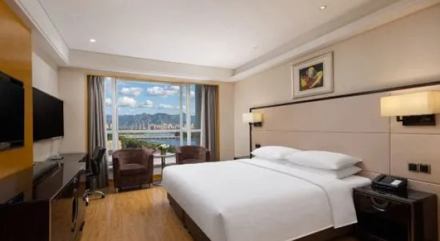 Номер Classic Pullman Qingdao Ziyue