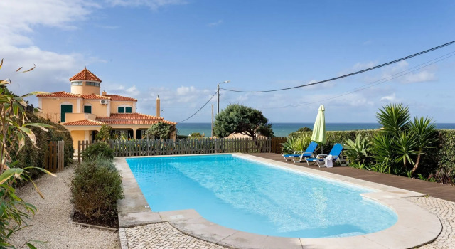 ALTIDO Splendid 4-BR House w/Swimming Pool & Sea View, Rezerwuj Hotel Hotele w Lisbon Region z parkingiem, Parking