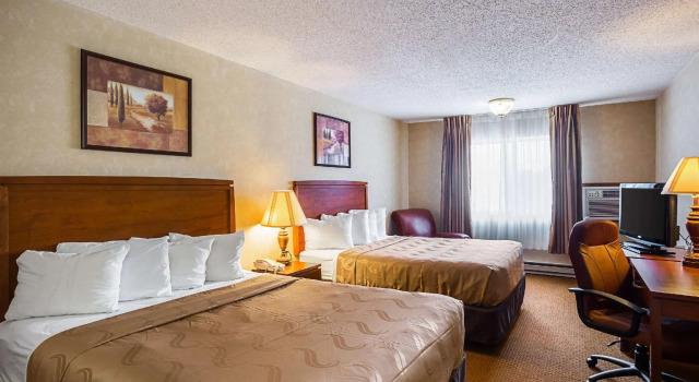 Четырёхместный люкс Quality Inn Mitchell I-90