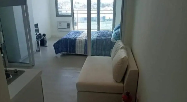 AZURE URBAN RESORT - PARANAQUE MANILA NEAR TERMINAL UNLIMITED WIFI and Netflix
