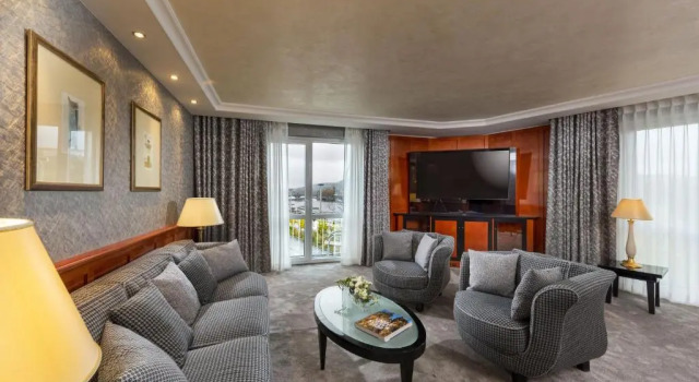 Люкс Maritim Hotel Würzburg