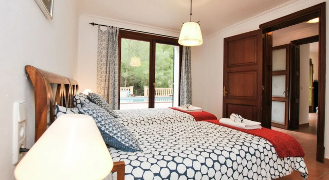Spacious Mansion in Alaró With Swimming Pool, Prenota Hotel Alaró Sierra de Tramuntana