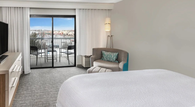 Suite 1 sypialnia Courtyard by Marriott Reno
