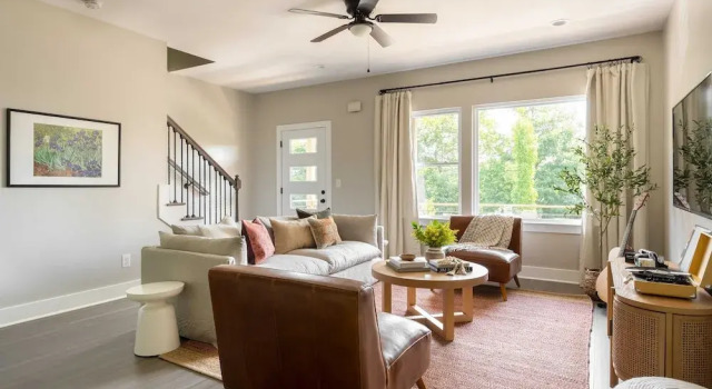 Коттедж 8 Nashville Homes w/ 21 Bedrooms, 21 Baths & Space for 74, Just Minutes From Broadways Nightlife, Dining, and Music Scene Cherokee by Avantstay