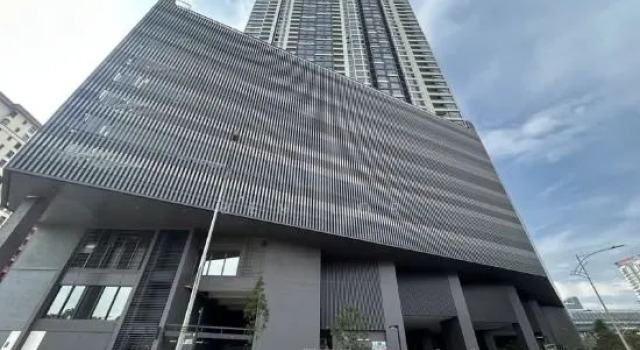 Edelweiss Tropicana Gardens by Guestonic, Забронировать Отель Петалинг-Джая Селангор, рядом с Суриан