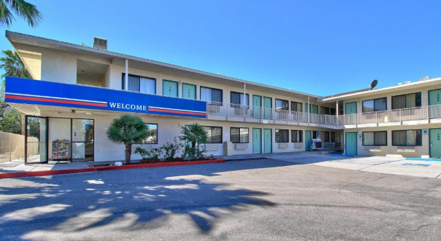 Motel 6-Nogales, AZ - Mariposa Road, Book Motel Hotels in Sonora with Parking, Parking