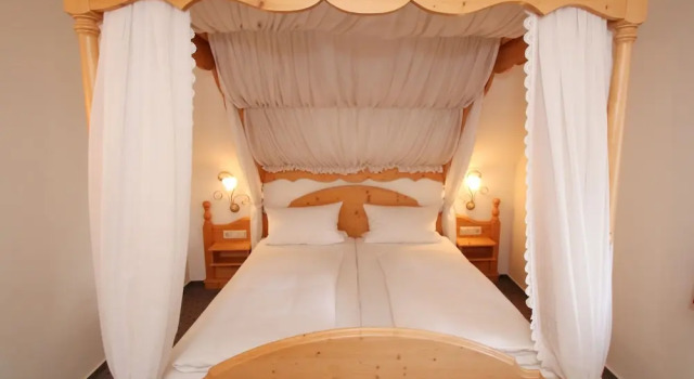 Hotel Landgasthof Adler, Забронировать Отель Менценшванд Фельдберг