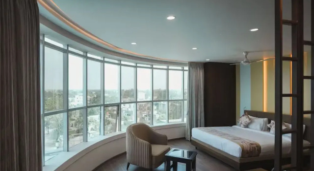 Люкс с видом на город Hotel Raghukul Grand
