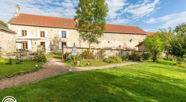 Коттедж с 3 комнатами Aux 2 Puys - Gîte et chambres d'hôtes