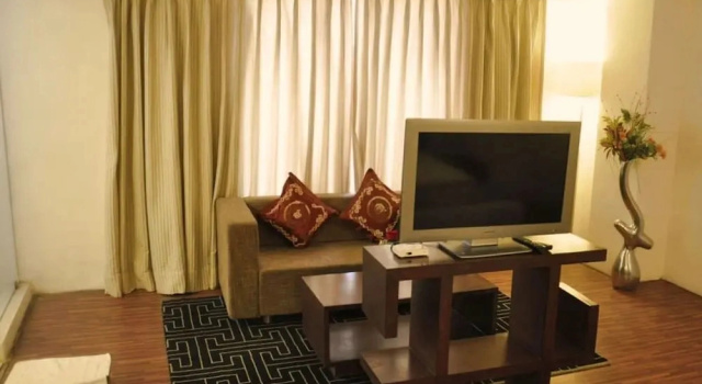 Люкс Premium Hotel Clarks Collection Bhavnagar
