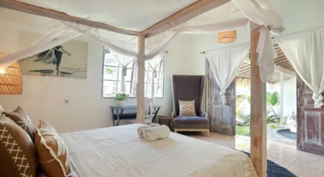 Affordable 4BR Villa | Seminyak-Canggu Border, Varaa Villa Mökit kohteessa Bali, Mökki