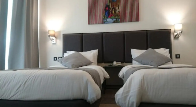 Yellow Rose Hotel, Buchen Sie Hotel Hotels in Amman Governorate mit Frühstück, Frühstück
