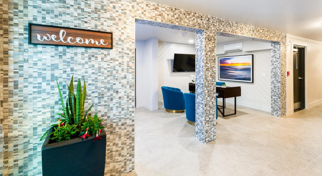 Wiggins Pass Chalet, Book Chalet Villaer i North Naples, Villa