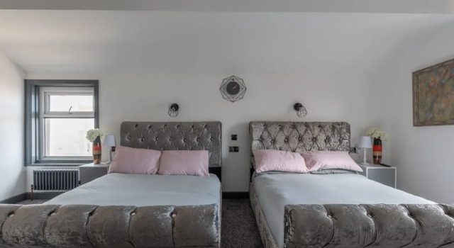 Двухместный семейный номер Standard с балконом Residency hotel and Bar