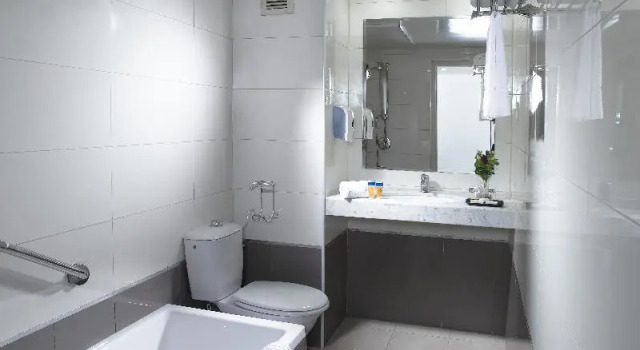 Номер Standard с балконом Lev Yerushalayim Hotel