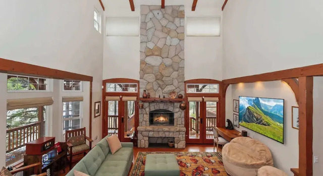 Коттедж Matterhorn Peak Lodge – Upscale Mountain Escape