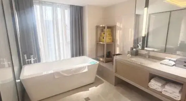 Люкс Ruijing Kairui Select Hotel (Wushang Dream Times & Wuhan University Branch, Wuhan)