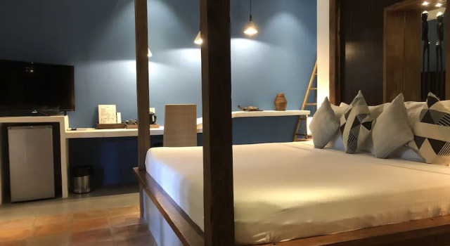 Коттедж с балконом и с видом на сад El Nido Mahogany Beach