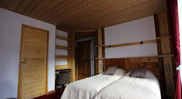 Четырёхместный номер Standard с балконом Chalet Monte Bianco