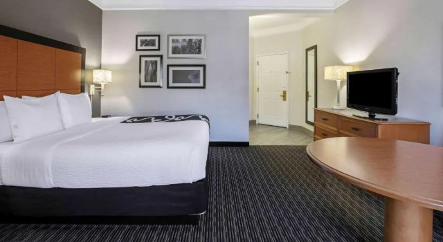 Люкс La Quinta by Wyndham Dallas Arlington South