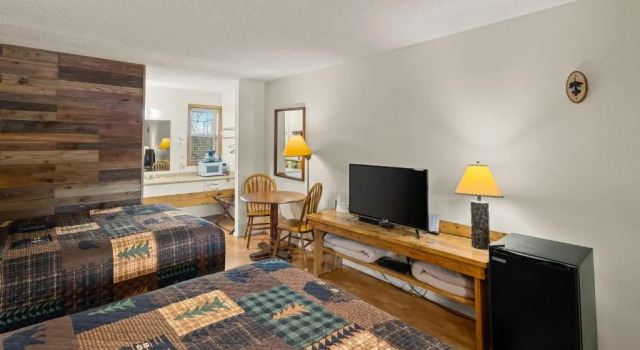Четырёхместный номер Deluxe The Lookout Lodge