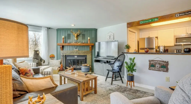 Wintergreen Resort Condo: Deck & Golf Course Views