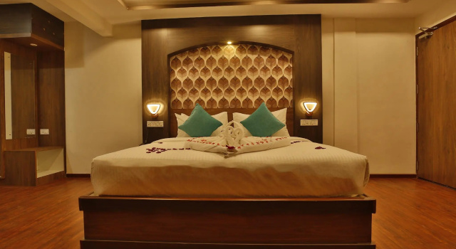 Люкс Business Hotel Ramtel inn