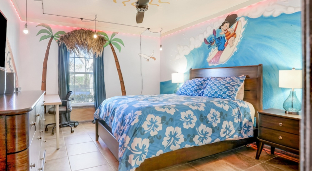 Peaceful Home With an Enclosed Patio, Pool, Grill, Washer/dryer, & AC