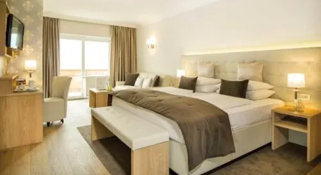 Small & Beautiful Hotel Gnaid, Забронировать Отель Тироло Texel Group National Park