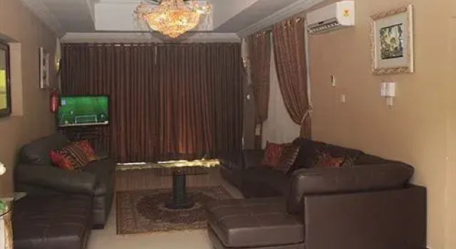 Okumah Hotel, Varaa Hotelli Hotellit Kumasi aamiaisella, Aamiainen