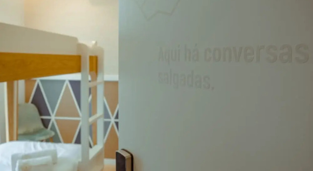 Кровать в общем номере Pedra de Sal - Hostel & Suites