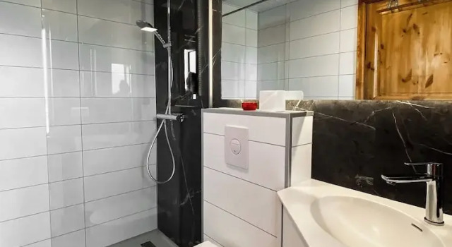 Коттедж с 3 комнатами Hestasport Cottages
