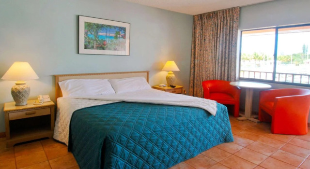Running Mon Sunrise Resort & Marina, Book Resort Hotels in Grand Bahama with a Pool, Swimming Pool