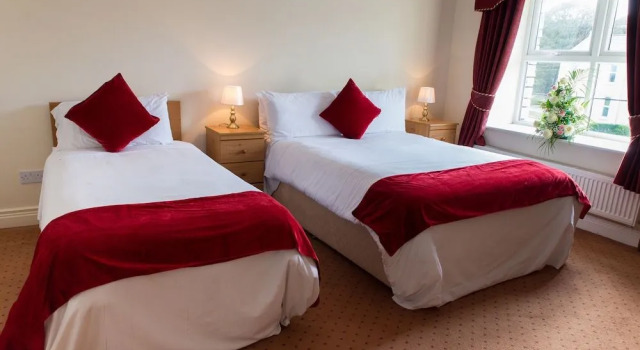 The Ballyliffin Strand Hotel, Забронировать Отель Баллилиффин Inishowen
