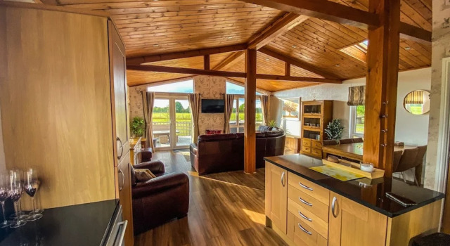 Номер Standard 3-Bedroom Lodge- Pet Friendly- Hot Tub