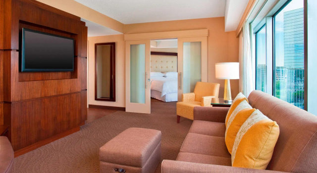 Двухместный полулюкс Sheraton Indianapolis Hotel at Keystone Crossing