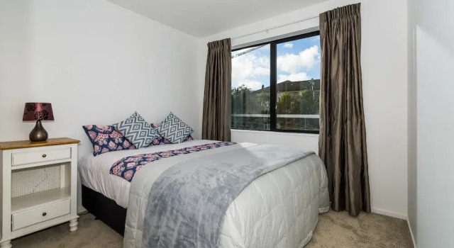 Albany Brand New Serviced Apartment, Rezerwuj Apartament Hotele w Auckland Region z parkingiem, Parking