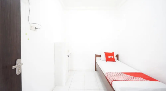 OYO 93682 Blessing's Kediri Homestay Syariah