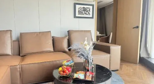 Люкс Business Flower Hotel (Zhengzhou High-speed Railway East Station,)