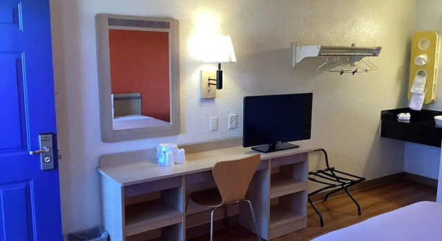 Двухместный номер Deluxe Motel 6 North Palm Springs, CA - North