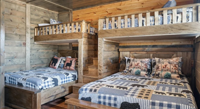Mountain Retreat w/ Hot Tub & Games! Sleeps 10!