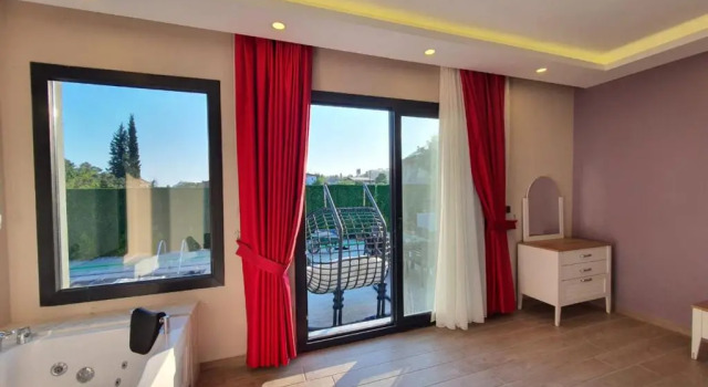 Villa With Private Pool Close to Beach in Fethiye, Rezervovat Vila Hotely v Fethiye Area s parkováním, Parkování